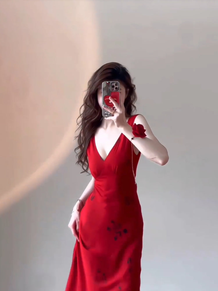 Sexy Mermaid V Neckline Christmas Dress Red Satin Prom Dresses Birthday Outfits - View 3 | FashionDia