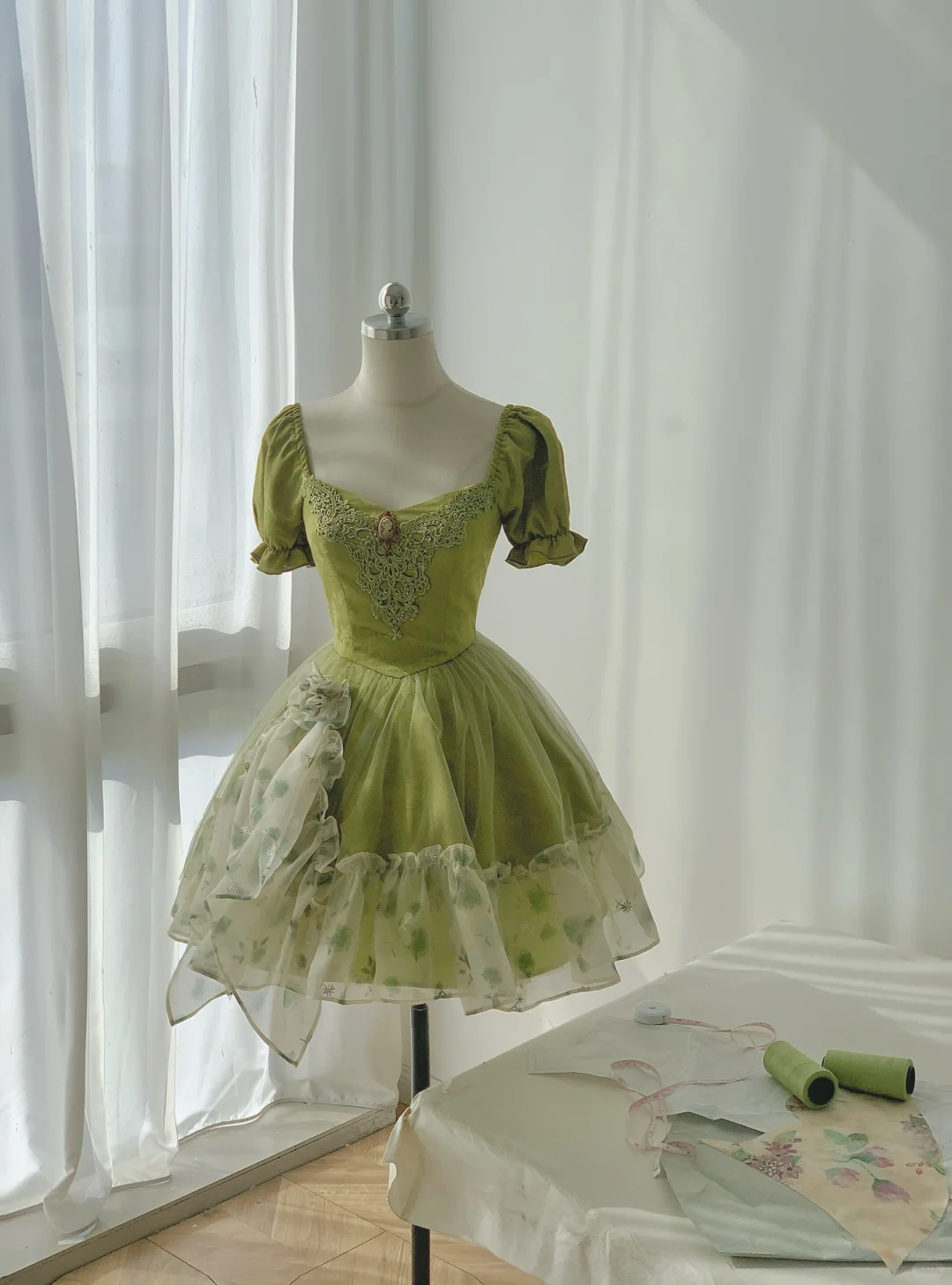 Chic Green Satin Tulle Ruffles A-Line Graduation Homecoming Dress Formal Short Prom Dress - View 3 | FashionDia