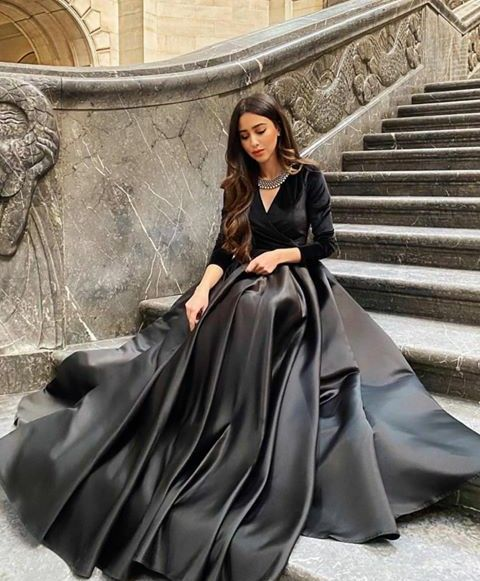 Charming Black Satin And Velvet Long Sleeves Prom Dress