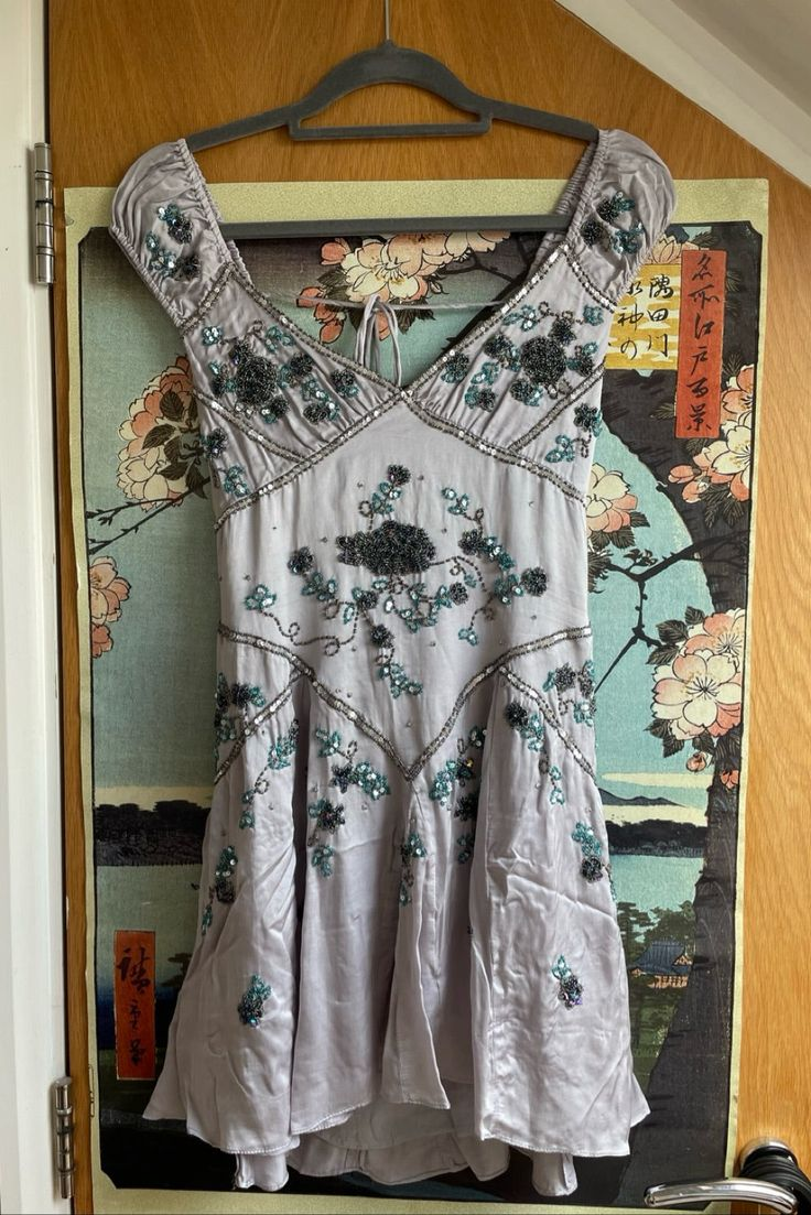 Vintage V-Neck Gray Chiffon Sequin Beaded Formal 8th Grade Homecoming Dress 18th Birthday Outfits - View 3 | FashionDia