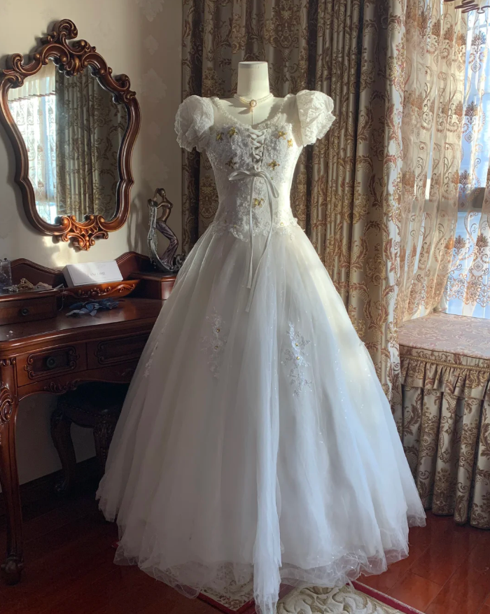 Classy White Ball Gown Tulle Lace Beaded Long Wedding Dress Formal Bridal Dress