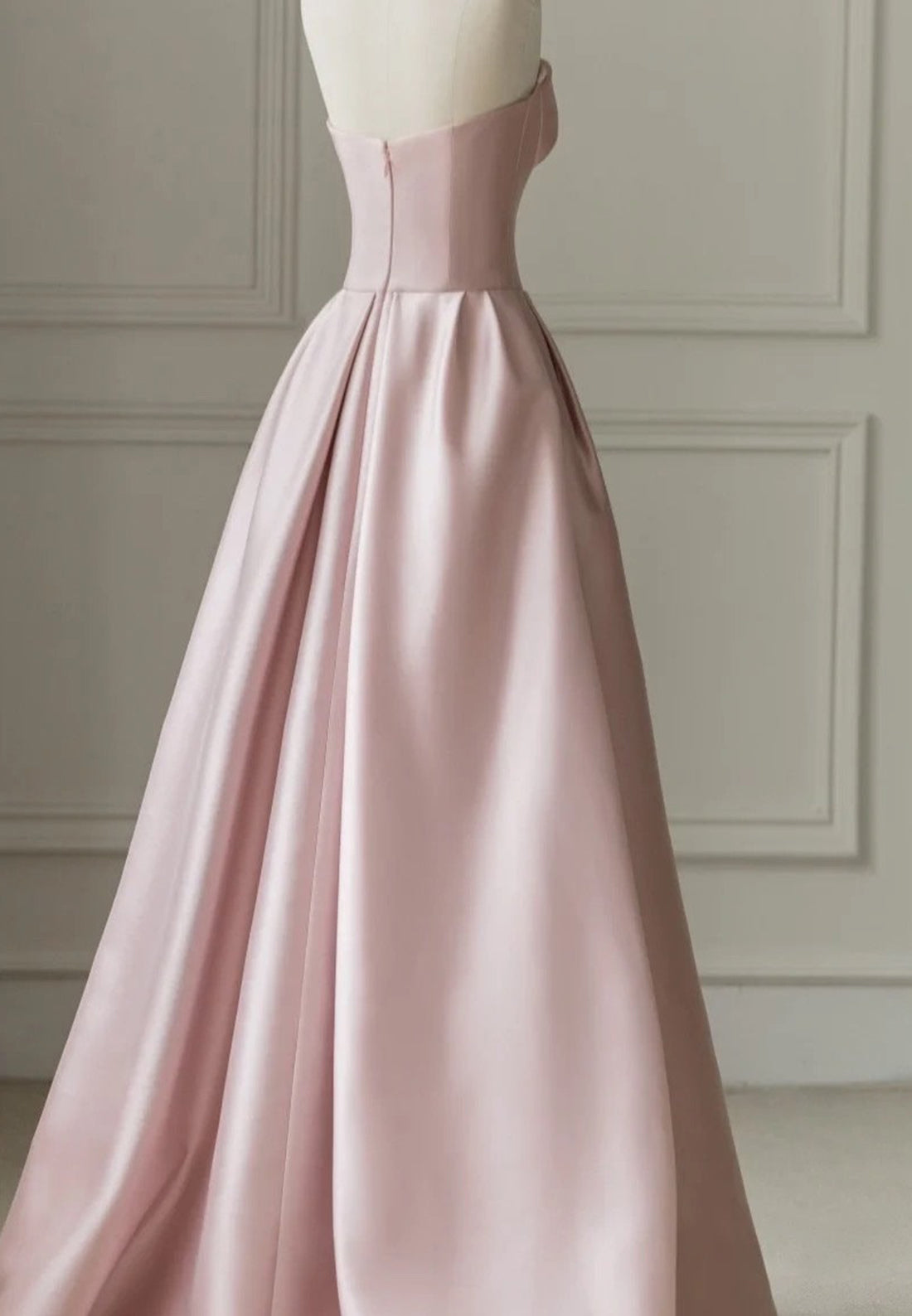 Off-Shoulder Sleeveless Satin Tulle Prom Dress A-Line Formal Dress