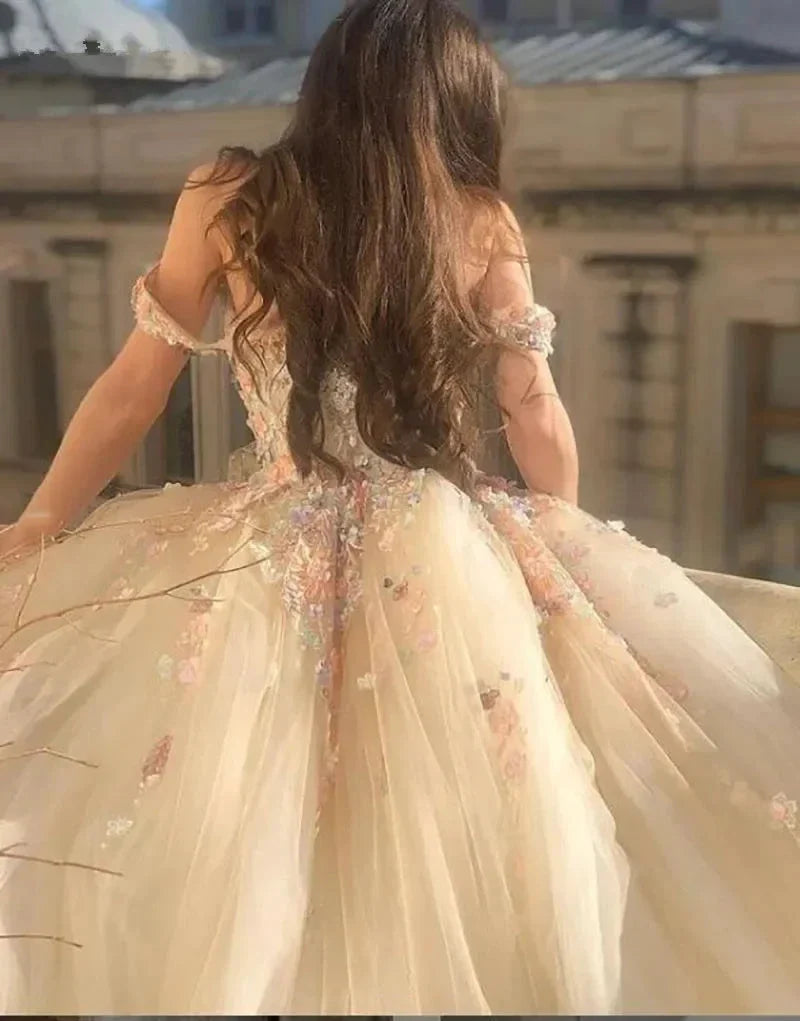 Off the Shoulder Sweetheart Tulle Long Evening Gowns 3D Flowers Appliques Formal Party Dresses Princess Ball Gown Prom Dresses (ZD14020)