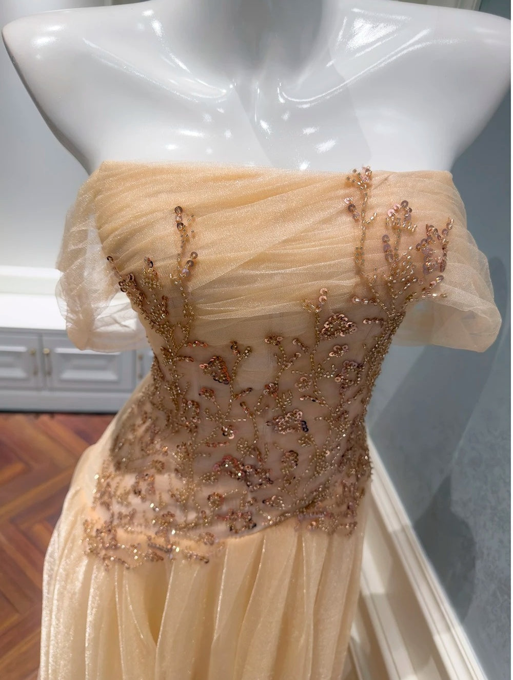 Off The Shoulder A Line Tulle Prom Dress With Sequin Appliques J10287