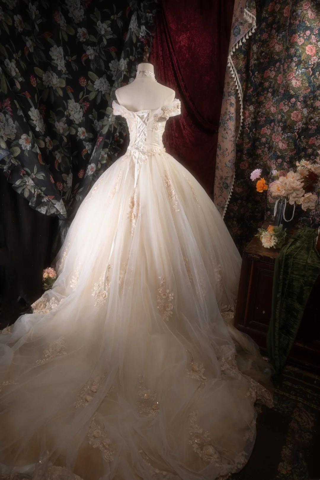 Off-the-Shoulder Ball Gown Quinceanera Dresses Sweet 16 Birthday Gown
