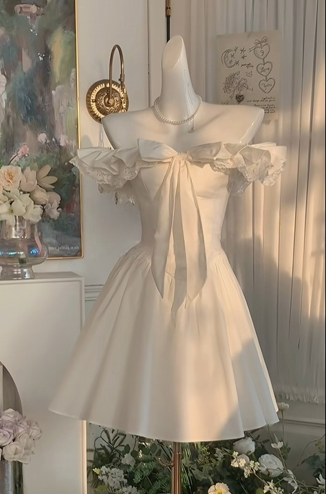 Off-the-Shoulder Ivory A-Line Birthday Dress Short Homecoming Dress
