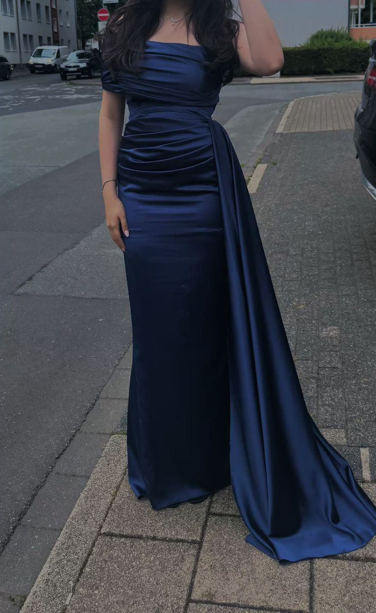 Off-the-Shoulder Navy Blue Satin Prom Dress Sheath Evening Dress