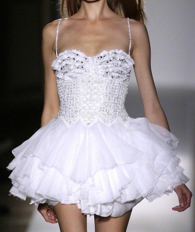 Gorgeous White Strappy Sequined Multi-layered Tulle A-line 16th Birthday Homecoming Dress