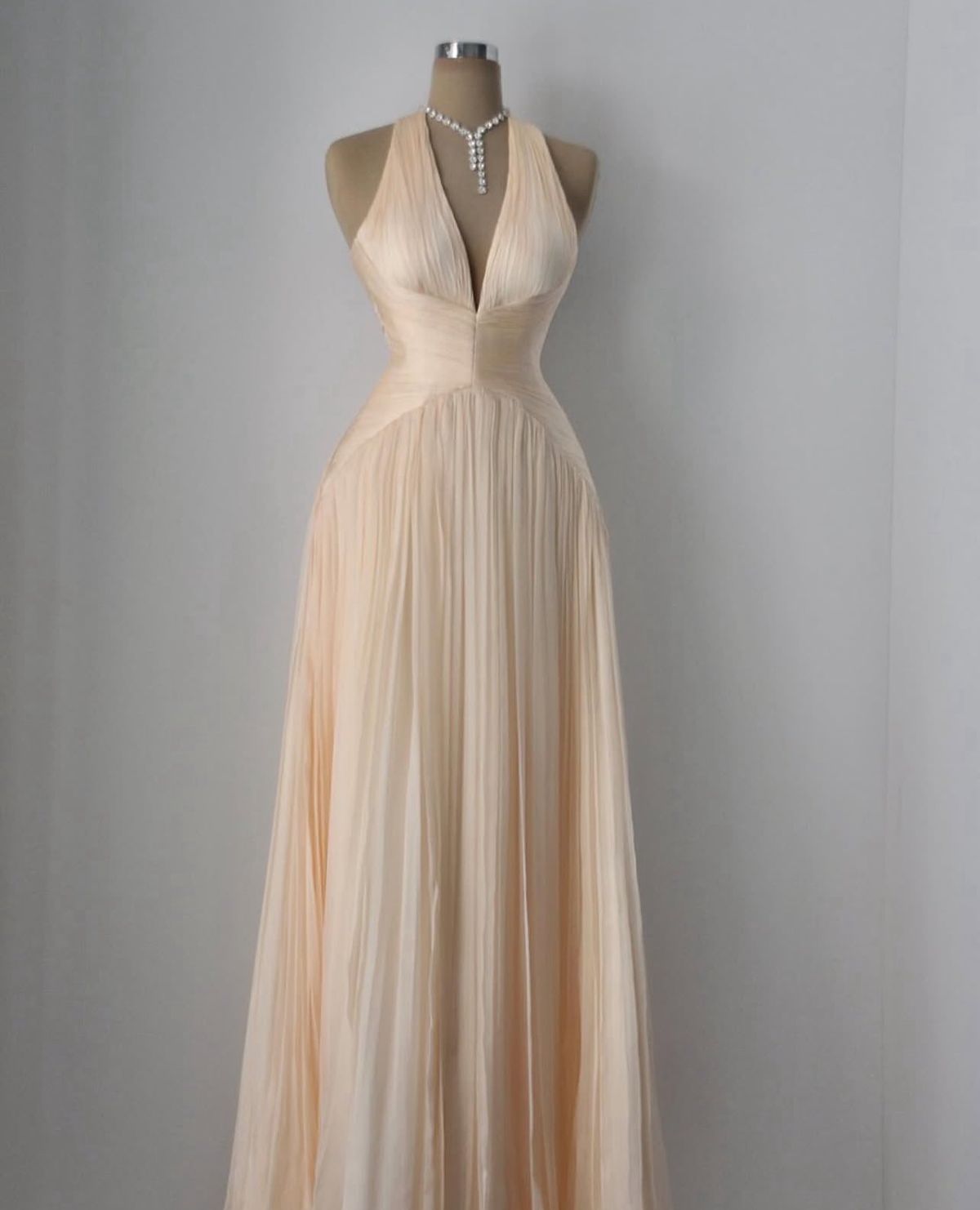 Elegant Nude Pink A-line Deep V Halter Neck Chiffon Long Prom Dress Evening Dress
