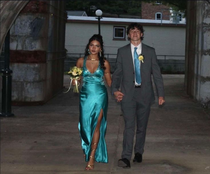 Elegant Turquoise Deep V Halter Neck Satin Slit Long Prom Dress Evening Dress