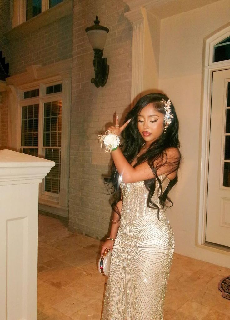 Luxurious Champagne Gold Mermaid Halter Neck Sequined Long Prom & Evening Dress - View 3 | FashionDia
