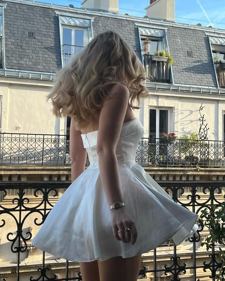 Elegant White Strapless A-line 17th Birthday Homecoming Dress