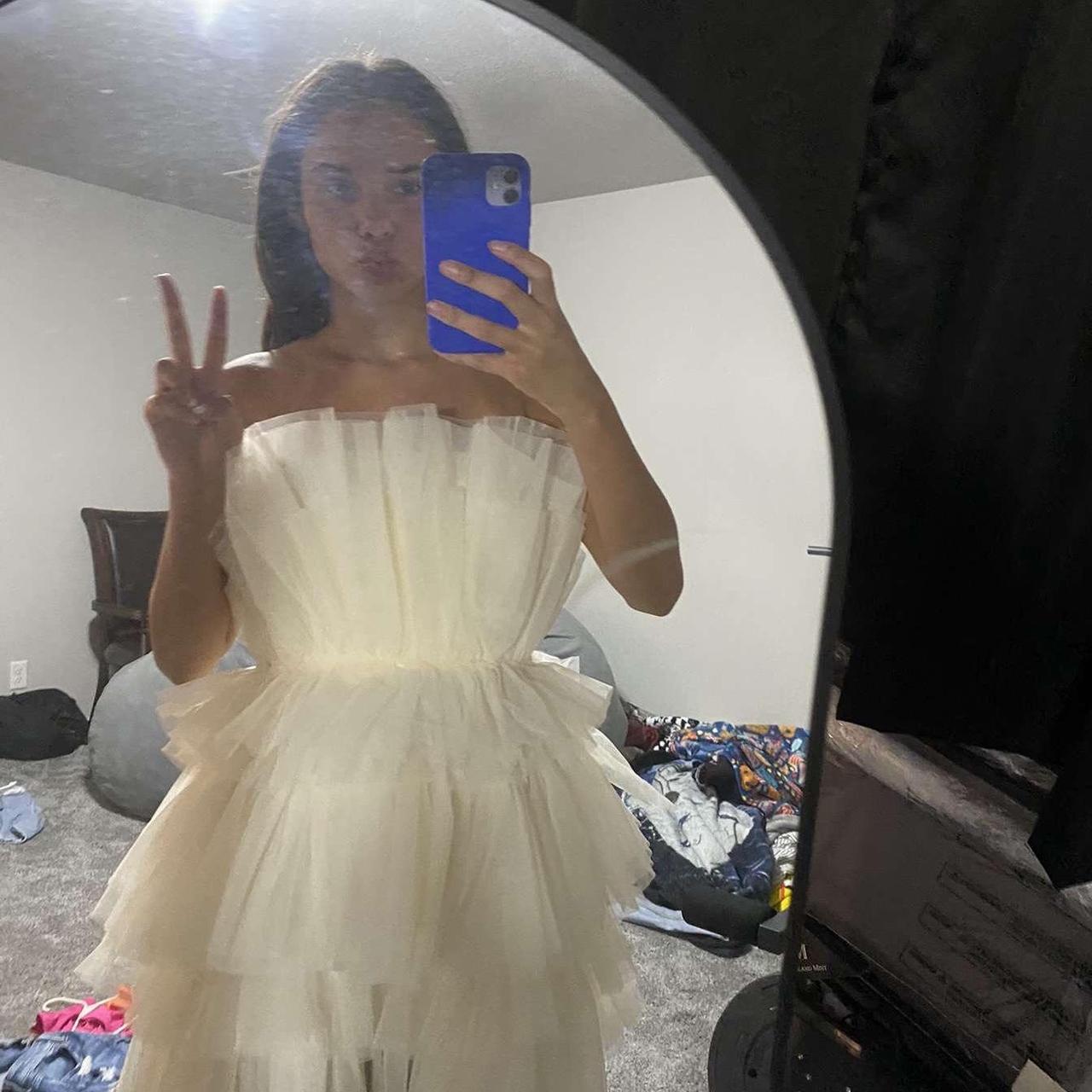 Dreamy Off-white Multi-layered Mesh Skirt With Waist 17th Birthday Homecoming Dress