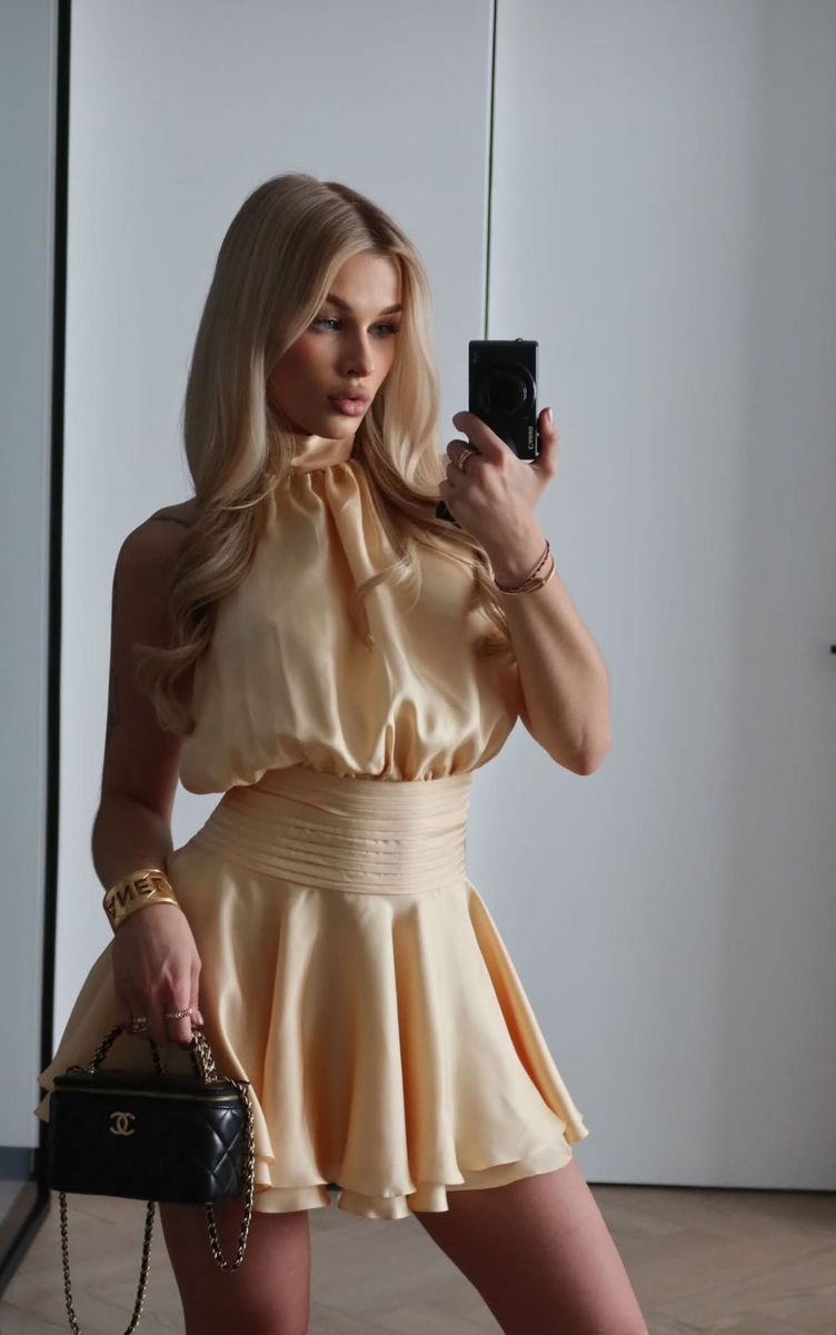 Elegant Pale Yellow High Collar Halter Neck Waist Satin A-Line 17th Birthday Homecoming Dress - FashionDia
