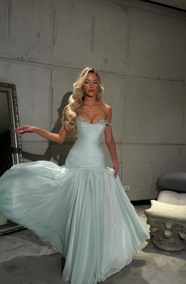 Elegant Mint Green A-Line Off-shoulder Chiffon Long Prom & Evening Dress Bridesmaid Dress - View 6 | FashionDia