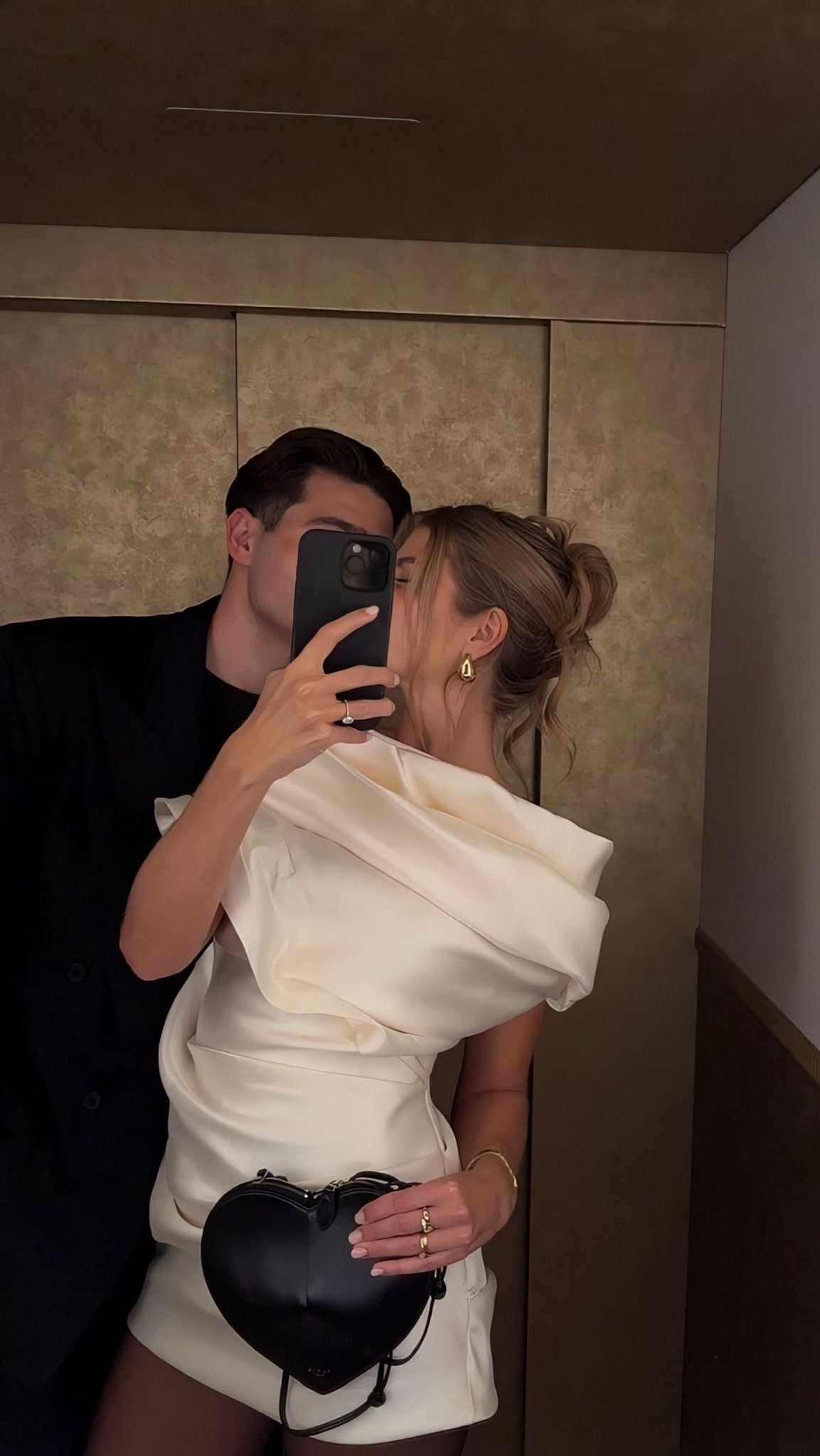 Elegant Off-white Asymmetrical Flared Collar Slim-fit Satin Birthday Party Homecoming Dress cc4345