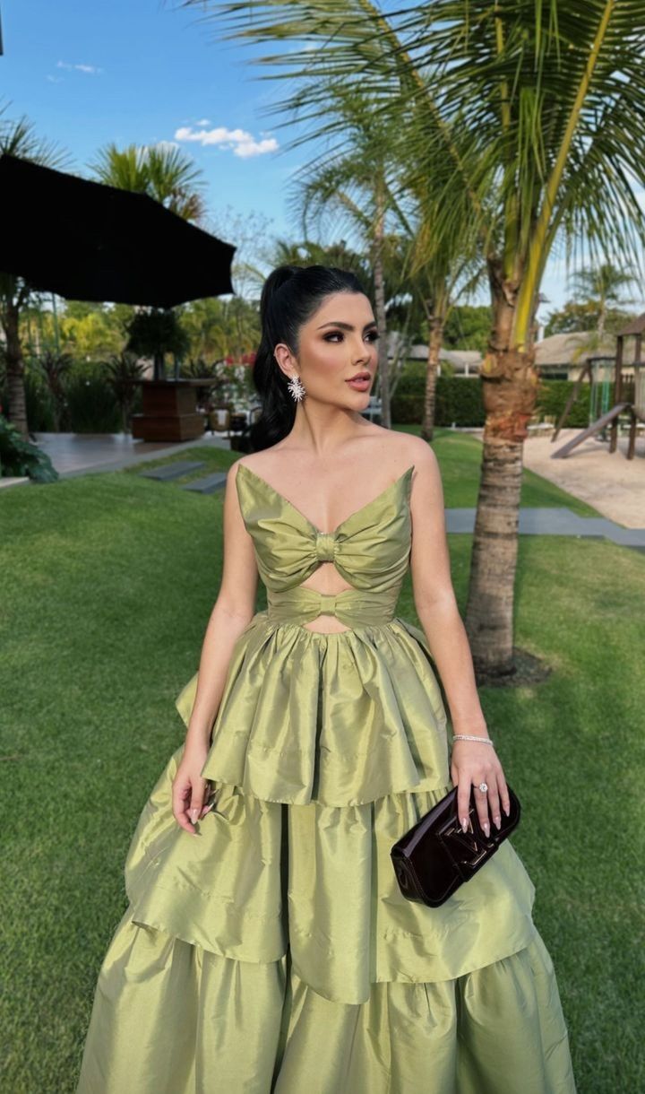 Elegant Green A-line V-neck Multi-Layered Ruffled Satin Long Prom Dress Evening Dress Bridesmaid Dress
