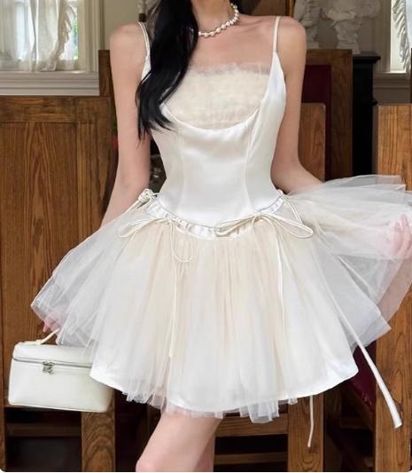 Elegant Ballet Style Strapless Tulle A-Line Birthday Short Skirt Homecoming Dress - View 3 | FashionDia