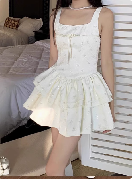 Beautiful White Rose Jacquard Strapless Square Neck A-Line Homecoming Dress