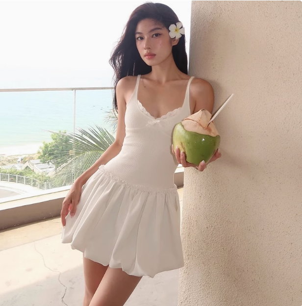 Cute Bow Lace V-neck Sling Flower Bud Skirt 17th Birthday Homecoming Dress