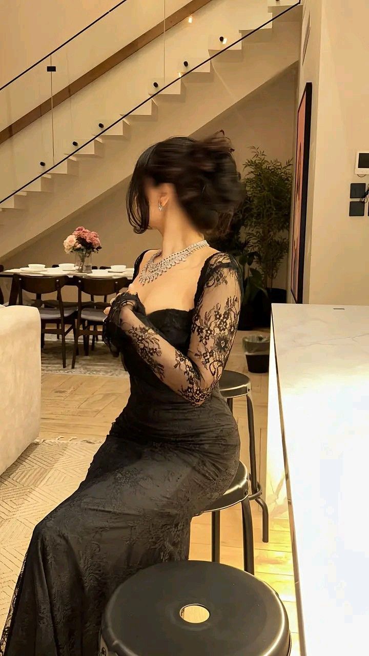 Sexy And Elegant Black Mermaid Long-Sleeved Backless Lace Long Prom Dress Evening Dress