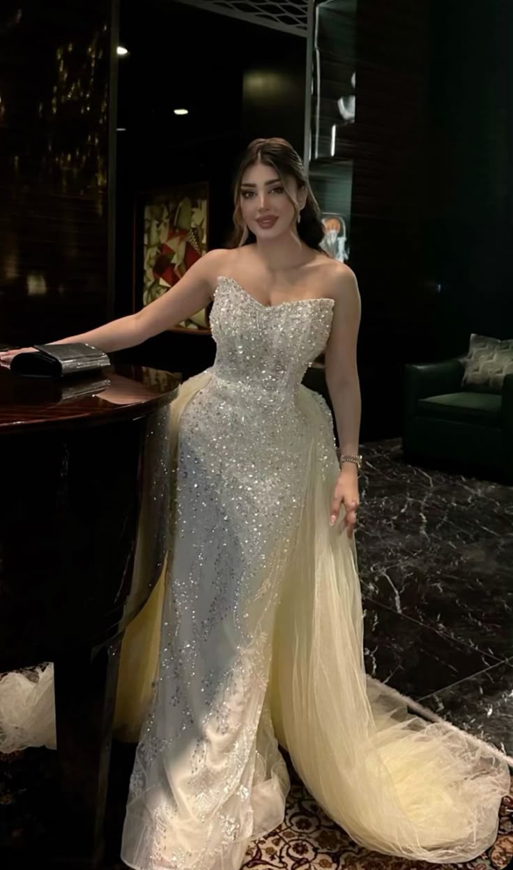 Luxurious White Mermaid Strapless Sequined Tulle Prom Dress Evening Dress