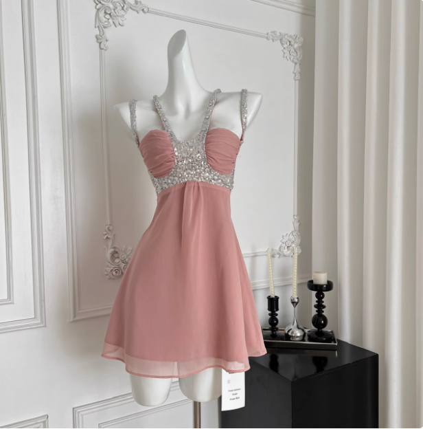 Beautiful Heavy Sequined Halter Neck Suspender Chiffon 17th Birthday Homecoming Dress - FashionDia