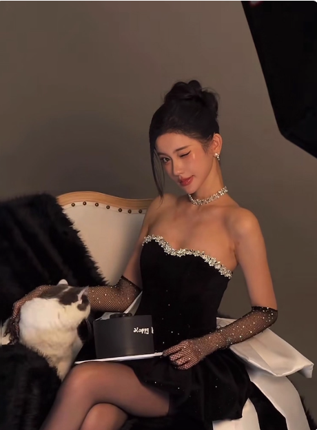 Sweet Tube Top Black Velvet Bow 19th Birthday Homecoming Dress - View 4 | FashionDia