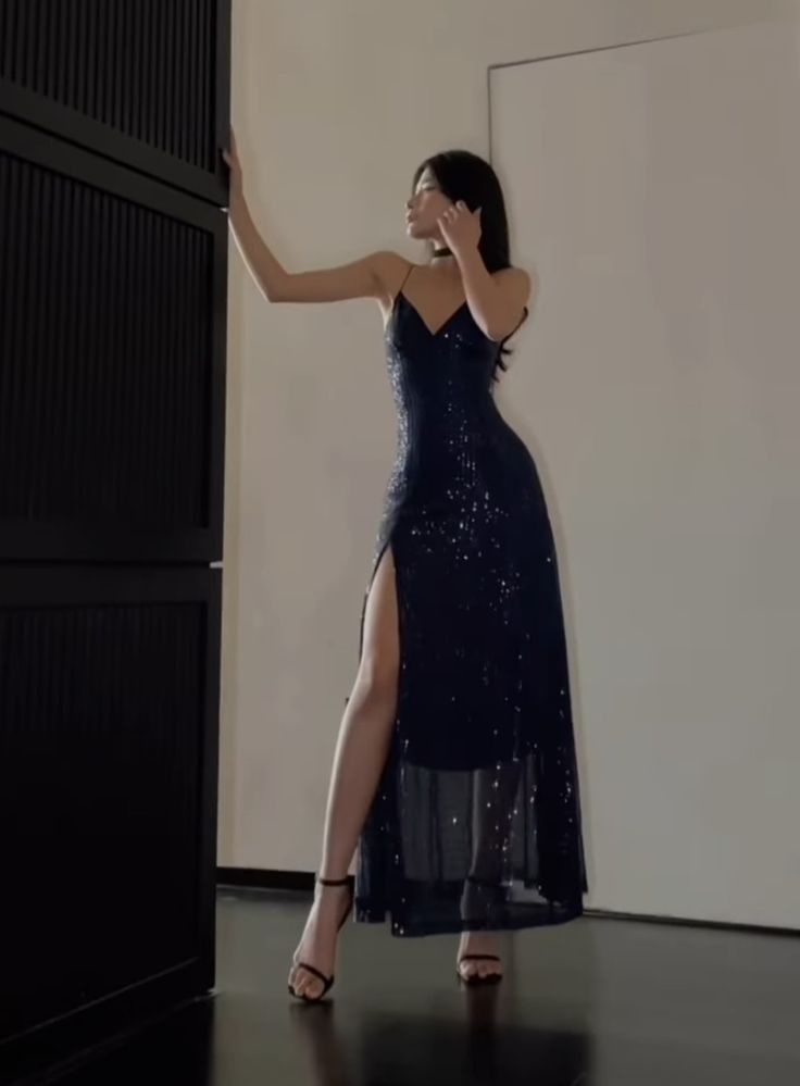 Sexy Navy Blue V-Neck Crisscross Strap High Slit Sequined Tulle Long Prom Dress Evening Dress - VelvetHem