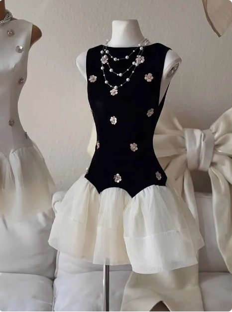 Sweet Sleeveless Floral Satin Tulle Mini 17th Birthday Homecoming Dress