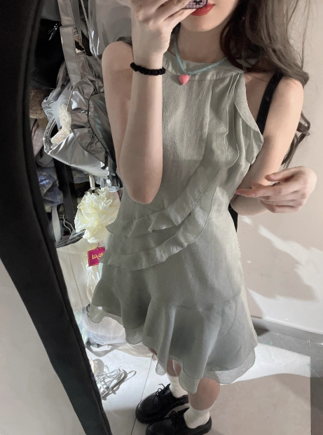 Beautiful Green Cold Shoulder Halter Neck Ruffled Birthday Skirt Homecoming Dress