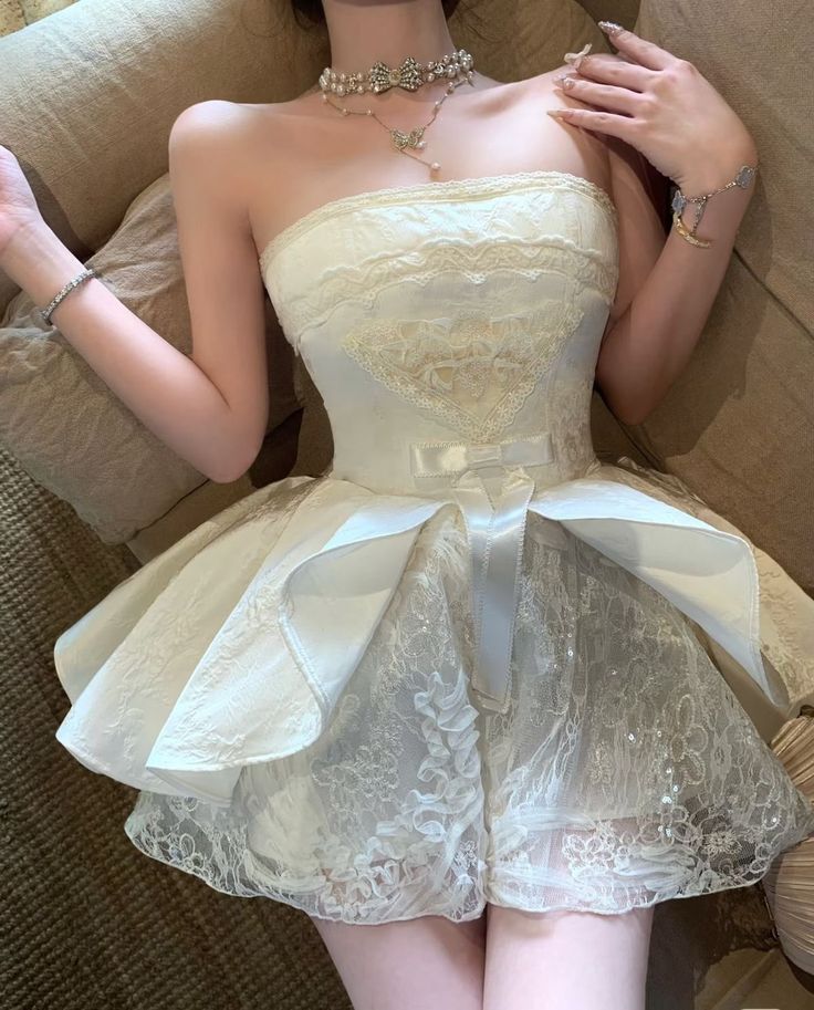 Sweet Ivory Strapless Lace And Satin A-line 16th Birthday Homecoming Dress