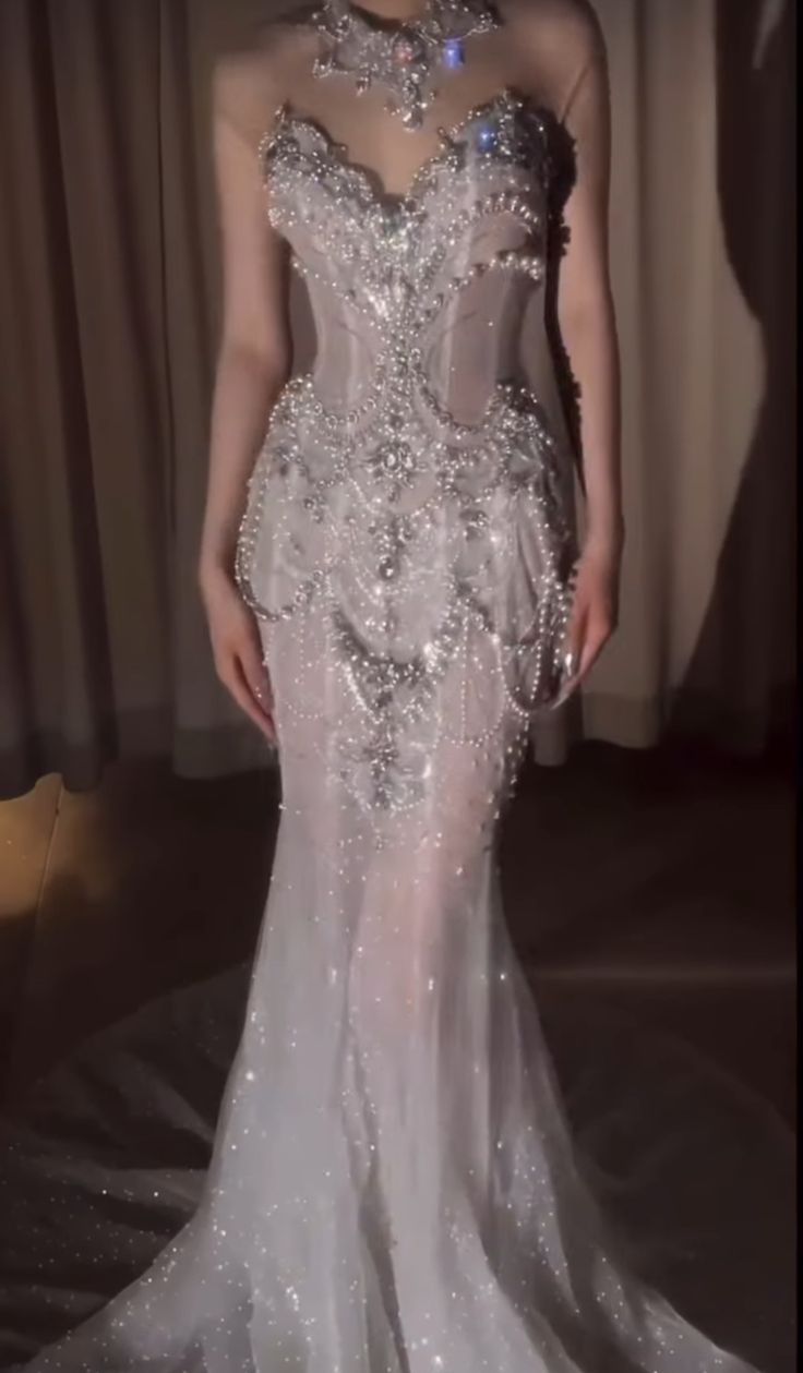 Elegant Silver-White Mermaid Sweetheart Neckline Pearl-Beaded Tulle Train Prom & Evening Dress - FashionDia