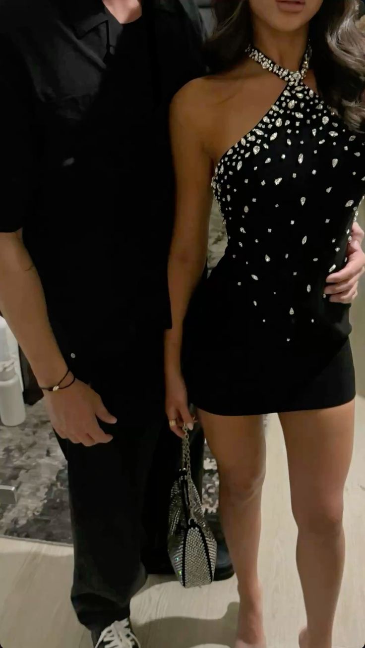 Luxury Black Halter Neck Rhinestone Slim-Fit Hip Birthday Party Homecoming Dress - View 2 | FashionDia