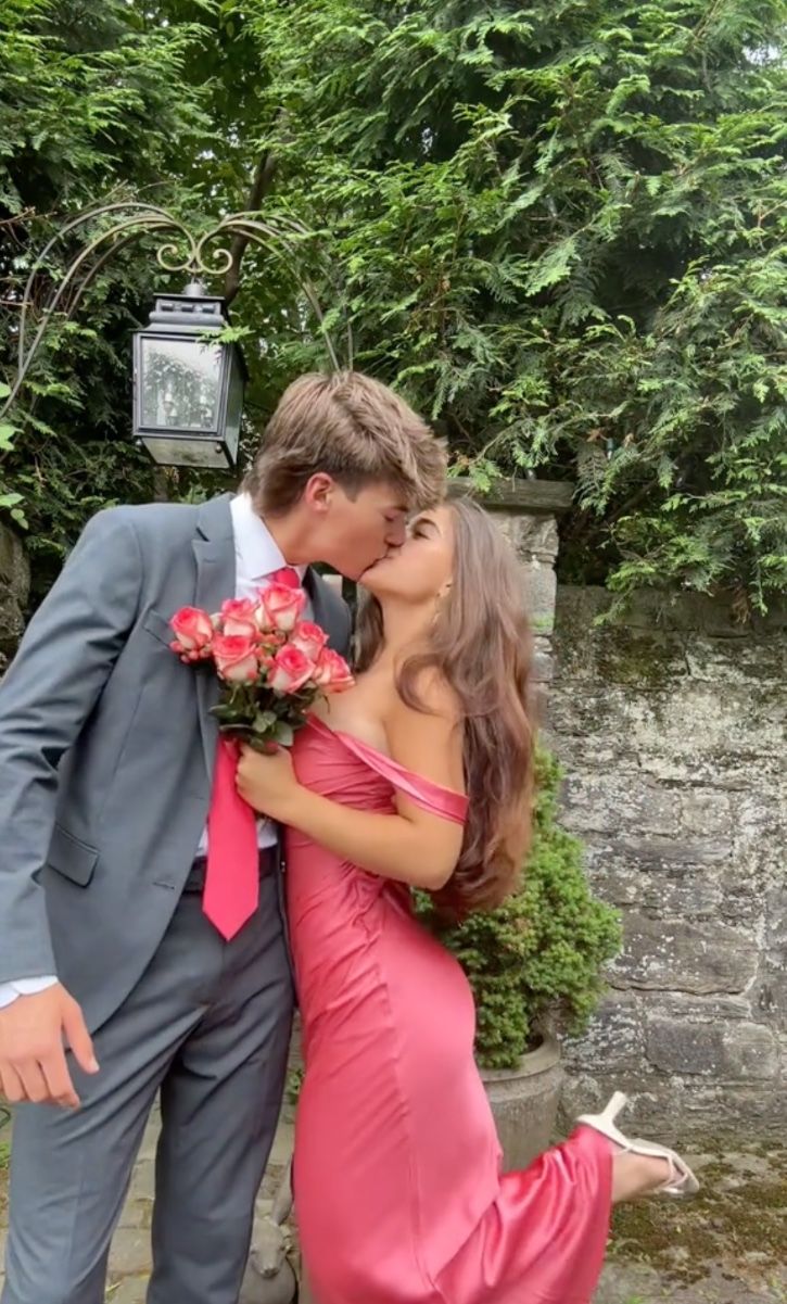Sweet Pink Slim-Fit Off-the-Shoulder Satin Long Prom Dress Evening Dress Bridesmaid Dress