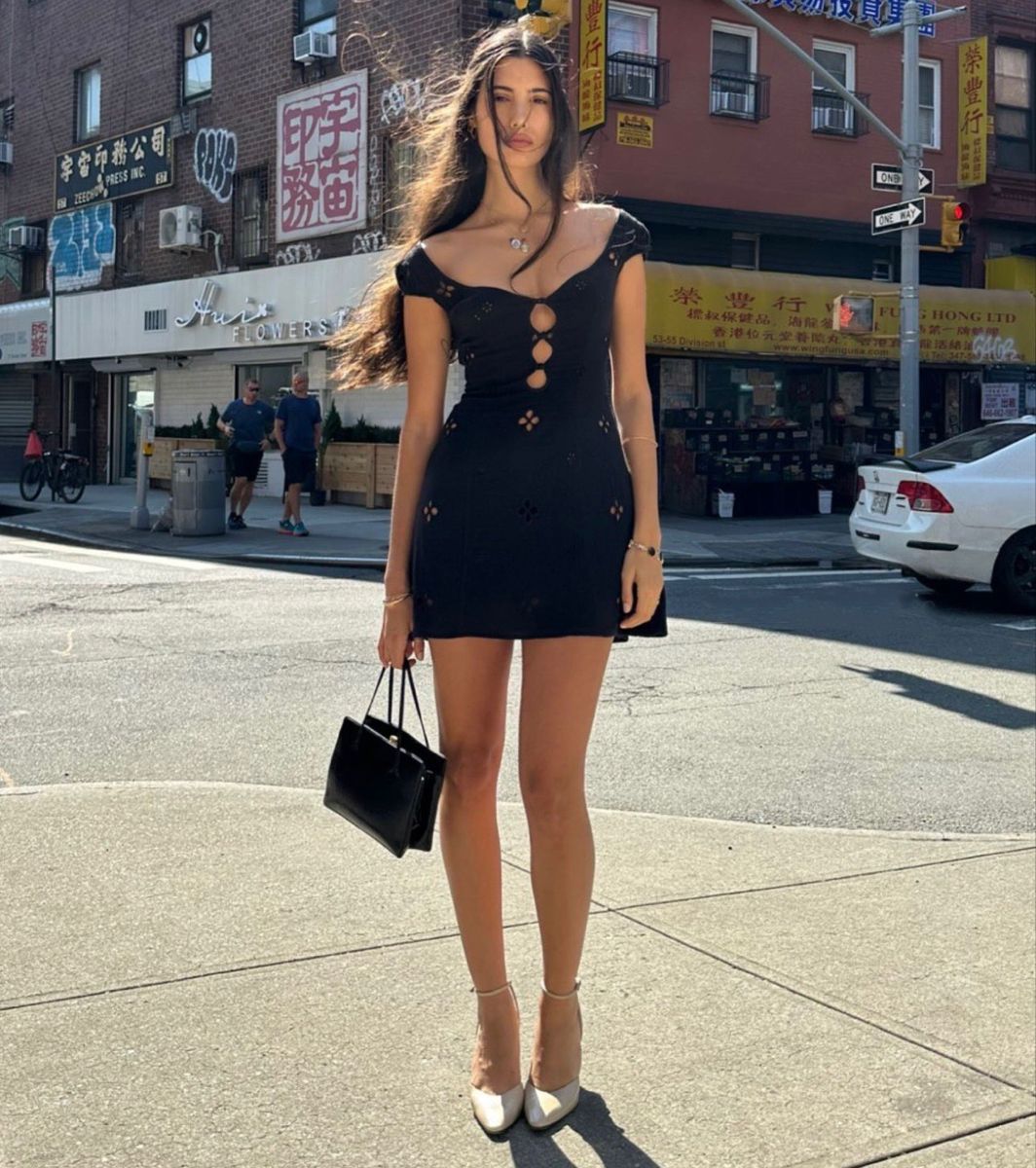 Elegant Black Small Flying Sleeve Hollow Slim Birthday Party Homecoming Dress - View 3 | FashionDia