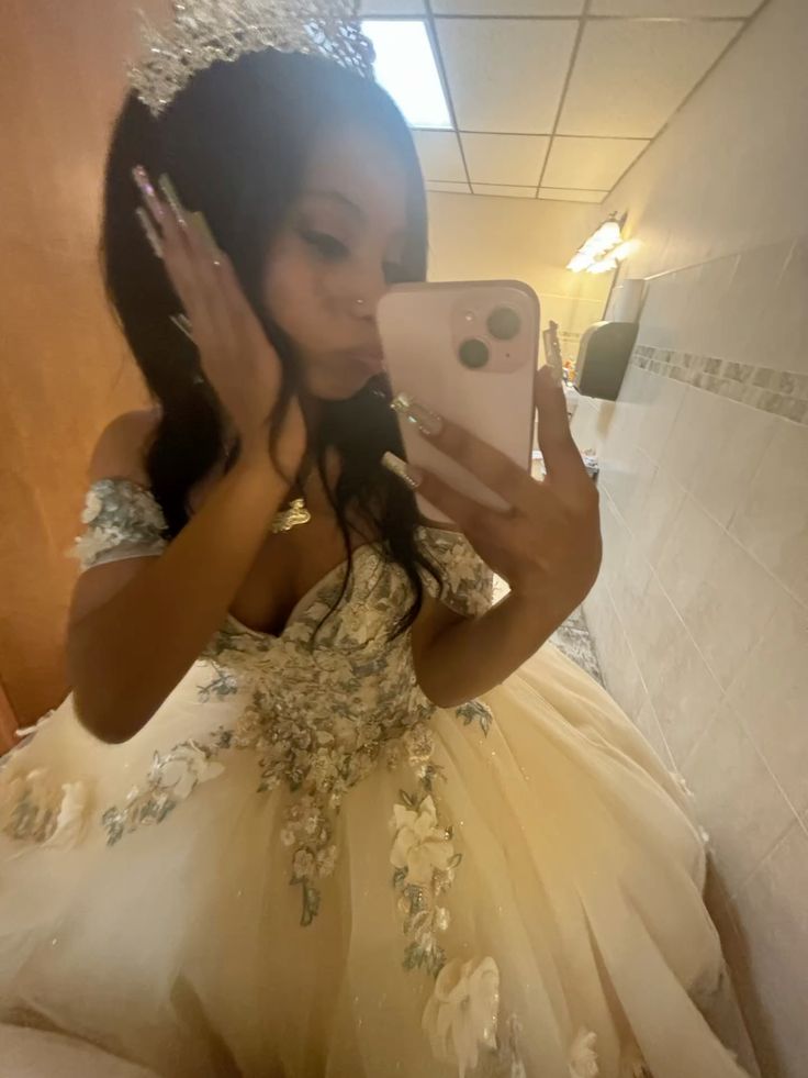 Princess Champagne Gold Off-the-Shoulder Tulle Ball Gown Evening Dress Sweet 16 Dress - View 4 | FashionDia