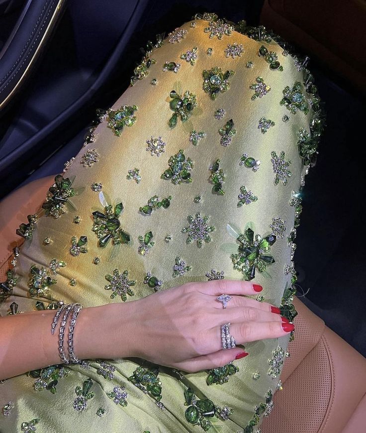Luxurious Avocado Green Slim-Fit Spaghetti Strap Crystal Satin Prom Dress Evening Dress