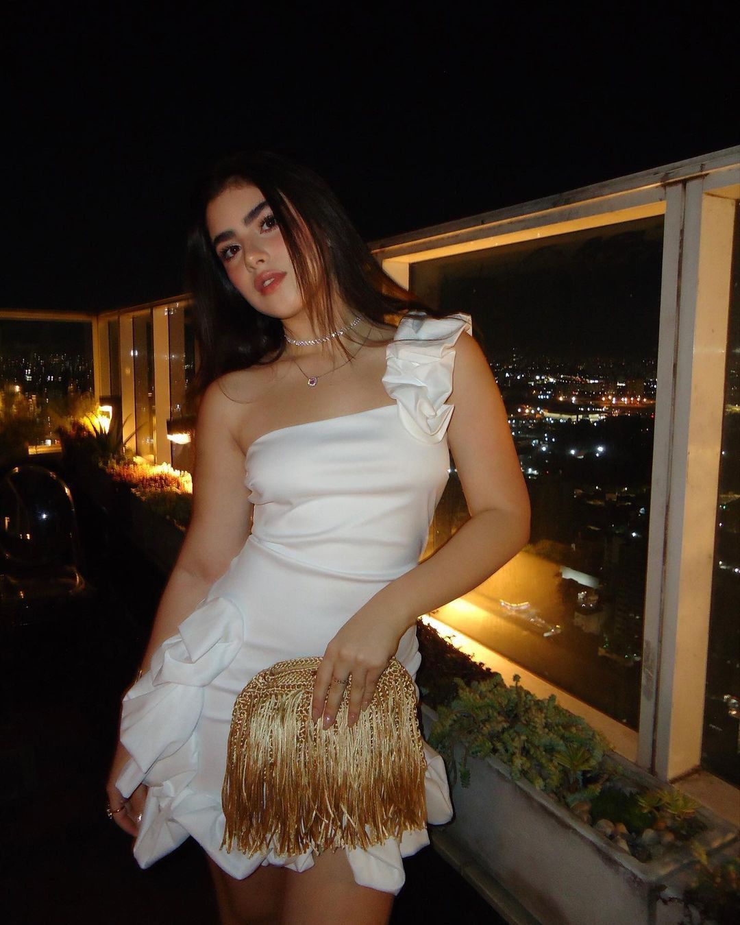 Elegant White One-shoulder Collar Ruffled Slim Fit Bud Satin Birthday Party Homecoming Dress