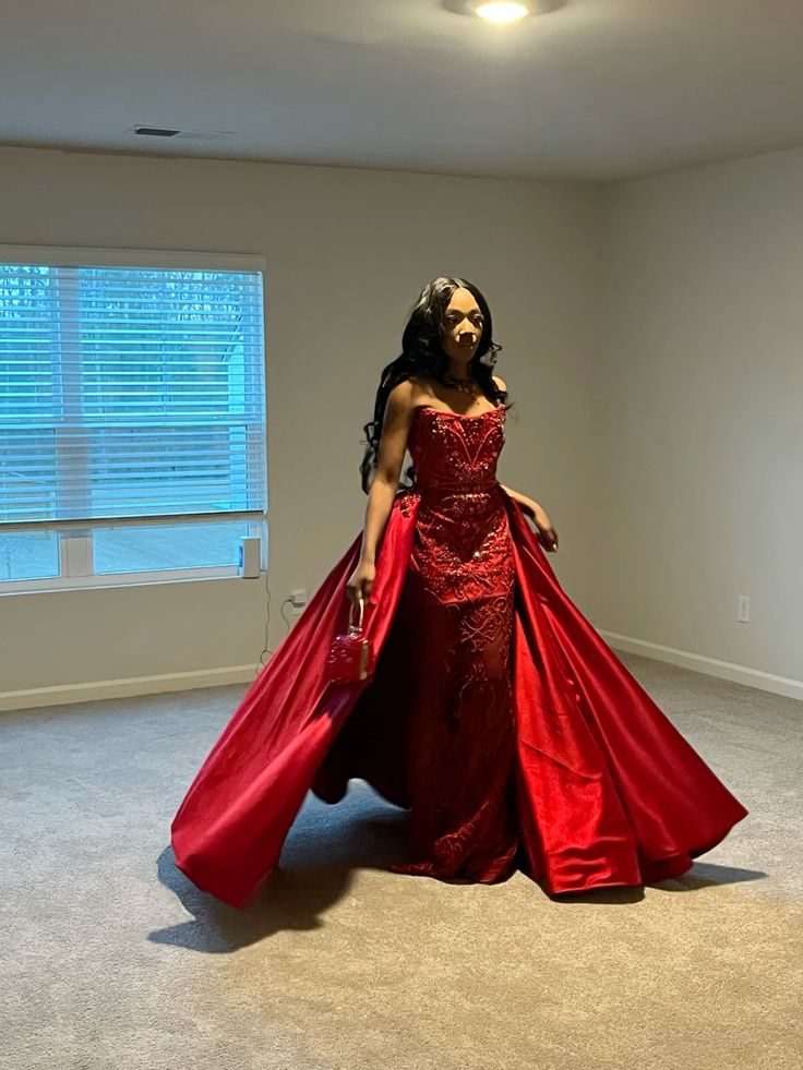 Gorgeous Red Slim-Fit Strapless Lace Satin Detachable Train Long Prom & Evening Dress - View 2 | FashionDia