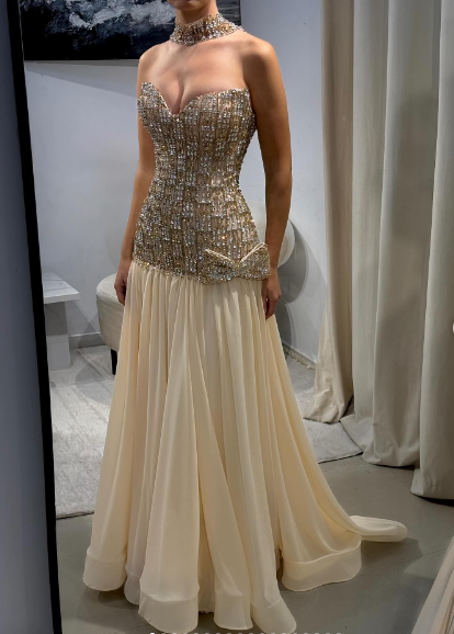 Luxurious Champagne Sweetheart Neck A-Line Diamond-Embellished Bow Chiffon Long Prom & Evening Dress - View 2 | FashionDia