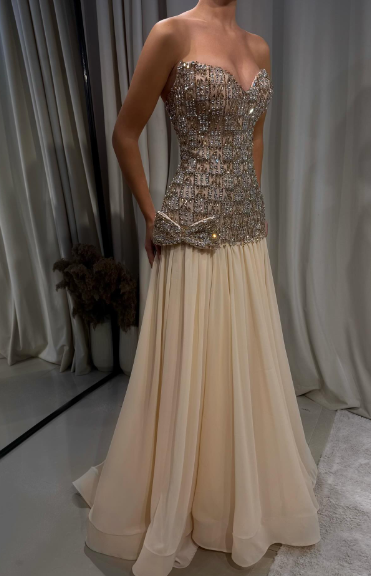 Luxurious Champagne Sweetheart Neck A-Line Diamond-Embellished Bow Chiffon Long Prom & Evening Dress - View 9 | FashionDia
