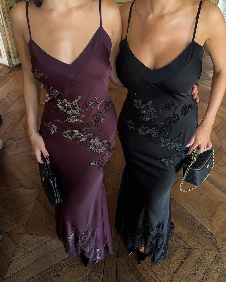 Vintage Elegant Burgundy Spaghetti Strap V-neck Satin Long Prom Dress Evening Dress