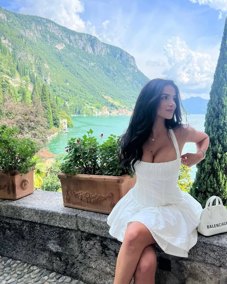 Elegant White Halterneck Waist A-Line Birthday Party Homecoming Dress - View 3 | FashionDia
