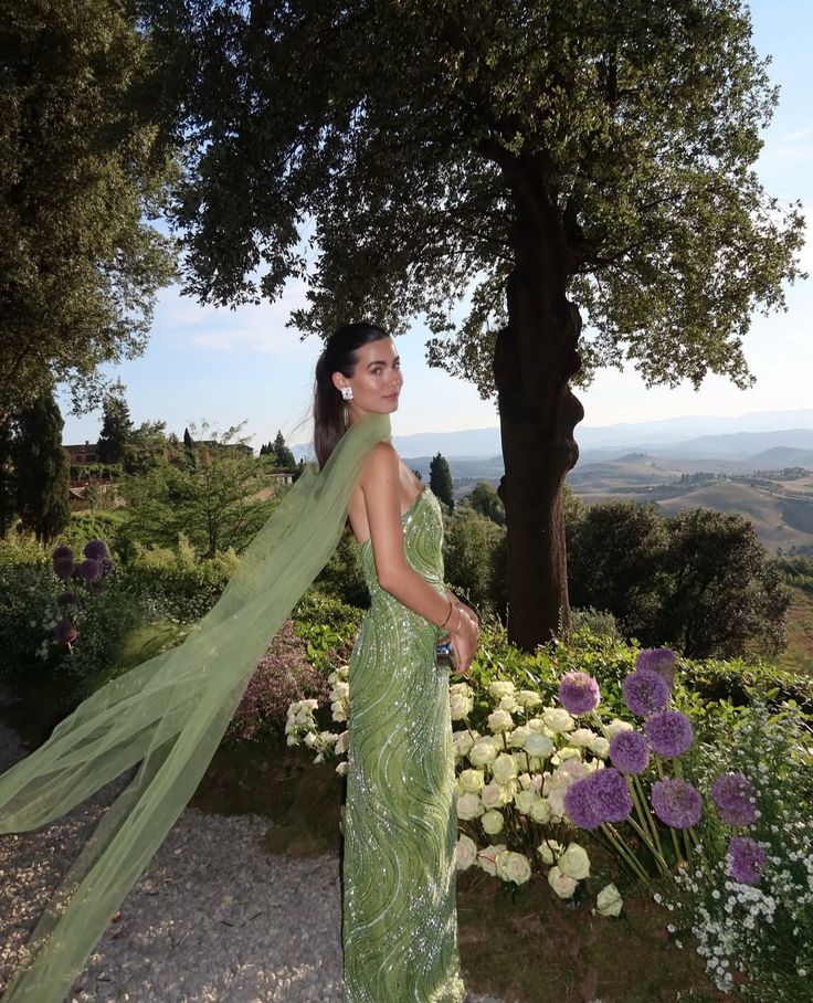 Elegant Green Strapless Sequin Wave Pattern High-Slit Tulle Slim-Fit Long Prom & Evening Dress - View 5 | FashionDia