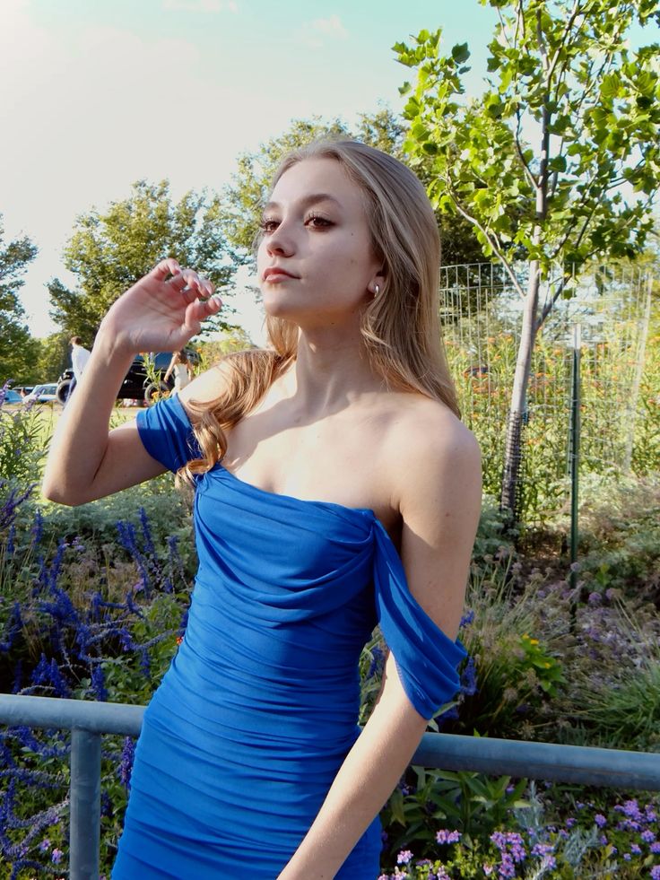 Elegant Royal Blue One-Shoulder Slim-Fit Hip-hugging 19th Birthday Homecoming Dress - View 4 | FashionDia
