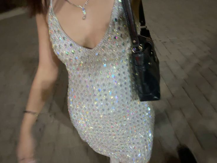 Gorgeous And Sparkling Silver V-Neck Fantasy Rhinestone Slim-Fit Hip 17th Birthday Homecoming Dress - View 3 | FashionDia