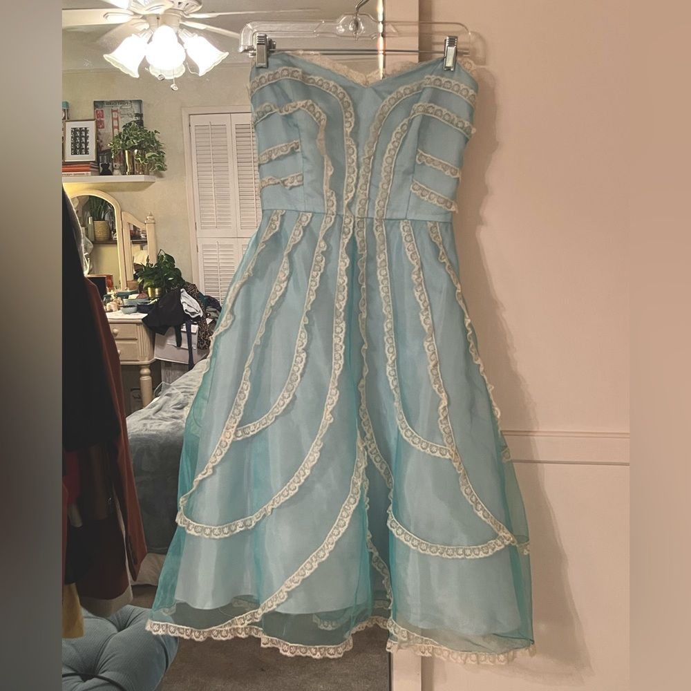 Sweet Retro Light Blue Tube Top White Lace Pattern Waist A-line Birthday Party Homecoming Dress
