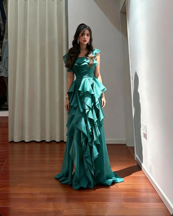 Elegant Emerald Green Split Square Neck Ruffle Chiffon Long Prom Dress Evening Dress