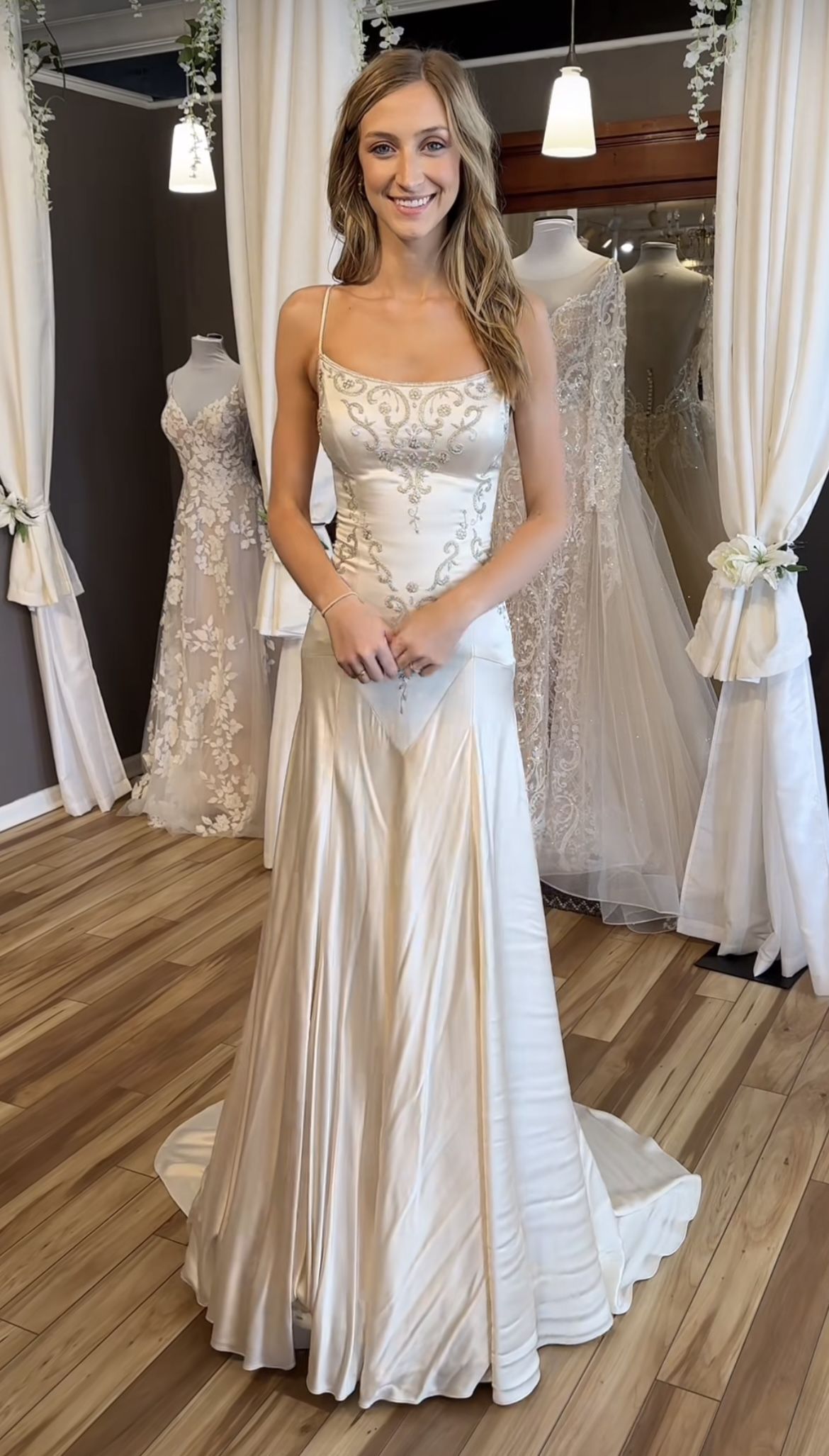 Vintage White Spaghetti Strap Square Neck Pearl-Embellished Satin Train Prom Dress Evening Dress